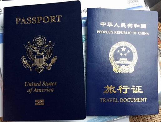 国外生小孩回国后户口该不该上?其中利弊有哪些?
