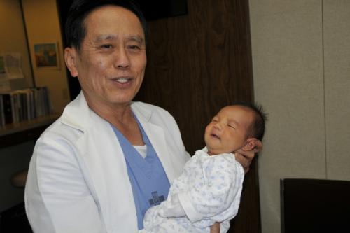 孕妈去美国生孩子，哪些原因让尔湾月子中心成为孕妈的呢？