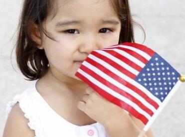 到美国生小孩,在美国生活一定要知道这些事是违法的!
