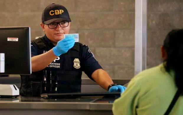 到美国生小孩好入境吗,有没有方法帮助提高通过率