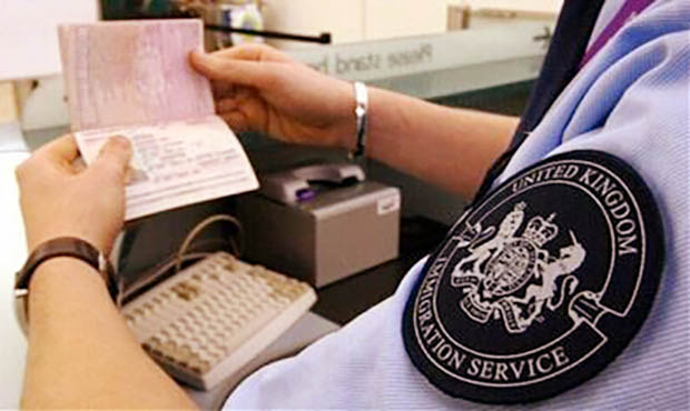 去美生子如何过海关才能避免遭到遣返